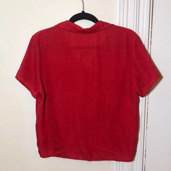 Red short sleeved top with front tie - Picture 2 of 2